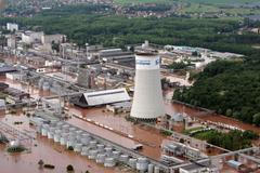 Letem nad zatopeným světem