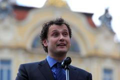 Demonstrace za nižší DPH pro knihy a noviny