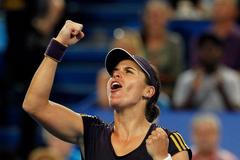 Anabel Medinaová Garriguesová slaví