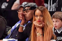 Zpěvačka Rihanna na utkání NBA Brooklyn vs. Chicago