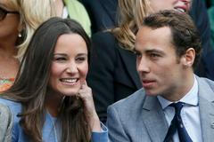 Ženy na Wimbledonu 2013 (Pippa Middleton)