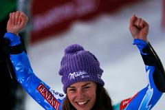 Tina Mazeová slaví triumf v super G na MS ve Schladmingu
