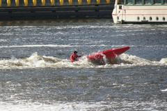 Vodáci - Praha - jezy - Vltava