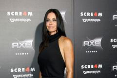 Premiéra filmu Vřískot- Courtney Cox