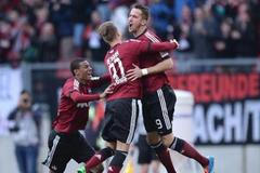 Tomáš Pekhart slaví svůj gól v dresu Norimberku