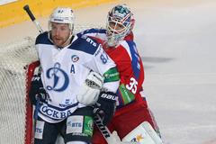 Hokej, KHL, Lev Praha - Dynamo Moskva: Petri Vehanen - Leo Komarov