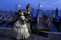 Fotogalerie: Tak vypadá příprava na karneval masek v Benátkách