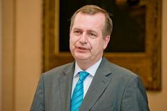 Vysoké školy se nemusí otevřít týdny i měsíce, bude to chaos, kritizuje rektor Zima