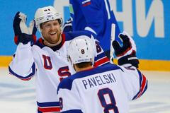 Phil Kessel a Joe Pavelski