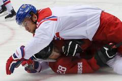 Česko - Švýcarsko: Martin Hanzal - Martin Plüss (28)