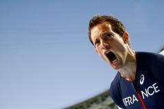 VIDEO Lavillenie překonal 21 roků starý Bubkův rekord