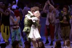 Video Romantická žádost o ruku v podání Sandora Sturbla