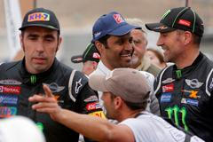 Dakar 2014: Nani Roma, Násil Attíja, Stéphane Peterhansel (všichni Mini)