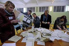 Simferopol - Krym - referendum - sčítání hlasů