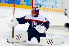 USA - Slovensko: Jaroslav Halák dostává gól