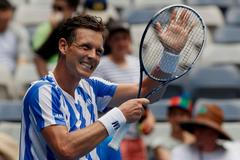 FOTO Berdychovi vedro nevadilo, Francouze smetl rychle