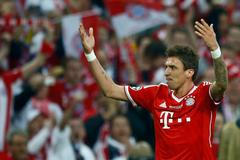 Fotbal, Liga mistrů, Bayern - Dortmund: Mario Mandžukič slaví gól na 1:0