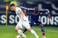 EL, Lyon - Plzeň: Mouhamadou Dabo - Stanislav Tecl
