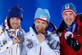 Soči 2014: biatlonisté Jaroslav Soukup, Ole Einar Björndalen a Dominik Landertinger s medailí ze sprintu