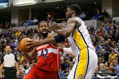 NBA: Indiana - Washington: Roy Hibbert - Nene (42)