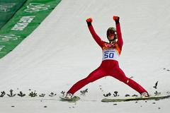 Soči 2014, skoky na lyžích: Kamil Stoch slaví vítězství na středním můstku