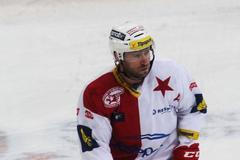 Utkání hokejové extraligy Slavia vs. Třinec (Bednář)