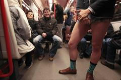 No Pants Subway Ride neboli jízda metrem bez kalhot