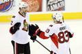 Aleš Hemský a Jared Cowen slaví gól Ottawy