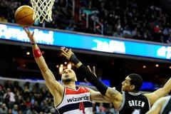 NBA: San Antonio Spurs vs Washington Wizards (Green a Gortat)
