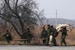 Ukrajina - Krym - Kerč - ruští vojáci - 4. března 2014