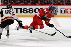 Hospelt fauluje Erata v zápase Česko - Německo