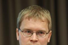 Estonský ministr zahraničí Urmasem Paetem (telefonát s Asthonovou)