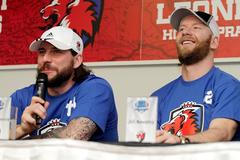 Jiří Novotný, Nathan Oystrick (KHL, Gagarinův pohár, Lev Praha)