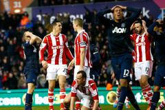 Sestřih zápasu Stoke vs. Manchester United, které vyhráli domácí překvapivě 2-1