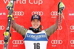 Erik Guay slaví vítězství ve sjezdu