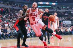 NBA: Toronto Raptors at Chicago Bulls (Boozer)