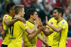 Borussia Dortmund (Aubameyang a Reus)