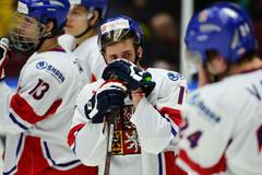 Patrik machač smutní po vyřazení ve čtvrtfinále MS juniorů 2014