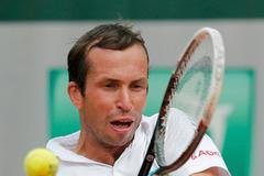 Radek Štěpánek při utkání proti Gulbisovi na French Open