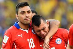 MS 2014, Brazílie-Chile: Gonzalo Jara a Gary Medel