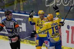 Zlín - Litvínov: Ondřej Veselý a Petr Leška se radují z gólu