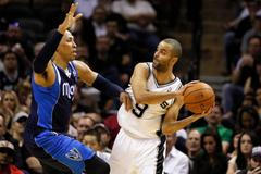 NBA: Playoffs-Dallas Mavericks at San Antonio Spurs (Parker, Marion)