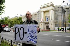 Aféra ohrožuje vládu a hlavní vládní stranu Občanskou platformu (PO).