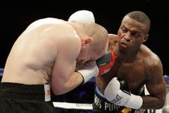 Lukáš Konečný vs. Peter Quillin