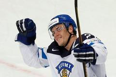 Jori Lehterä slaví branku na MS 2014