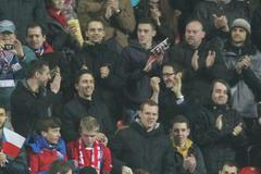 Česko - Norsko: Matěj Vydra slaví se spoluhráči gól na 2:1