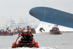 U Korejského poloostrova se potopil trajekt Sewol se 459 lidmi na palubě