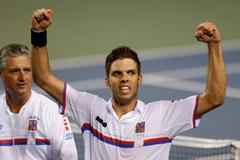 Jiří Veselý oslavuje svou první výhru v Davisově poháru (Japonsko vs. Česko)