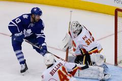 NHL: Calgary Flames at Toronto Maple Leafs (Ramo a Kadri)