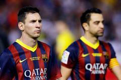 Smutní Xavi a Messi po prohraném finále poháru